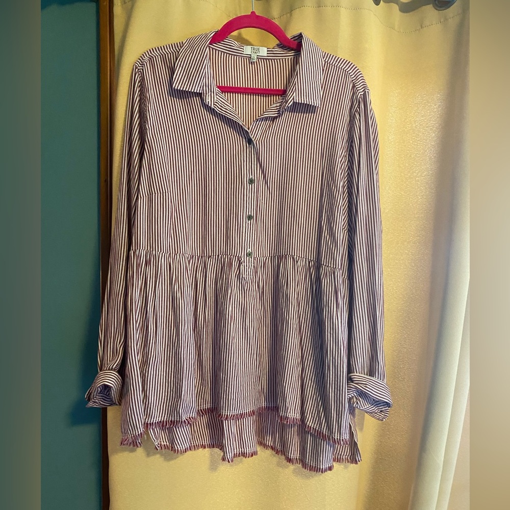 True Craft 2x babydoll style striped collar top.